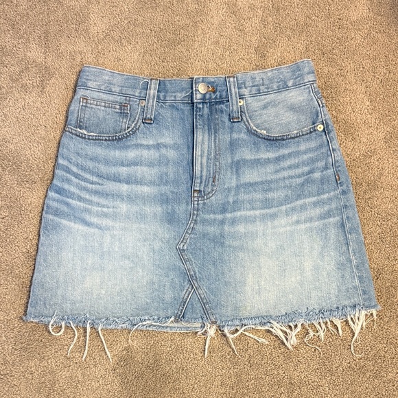 Madewell Dresses & Skirts - Madewell Denim Frayed Hem Skirt